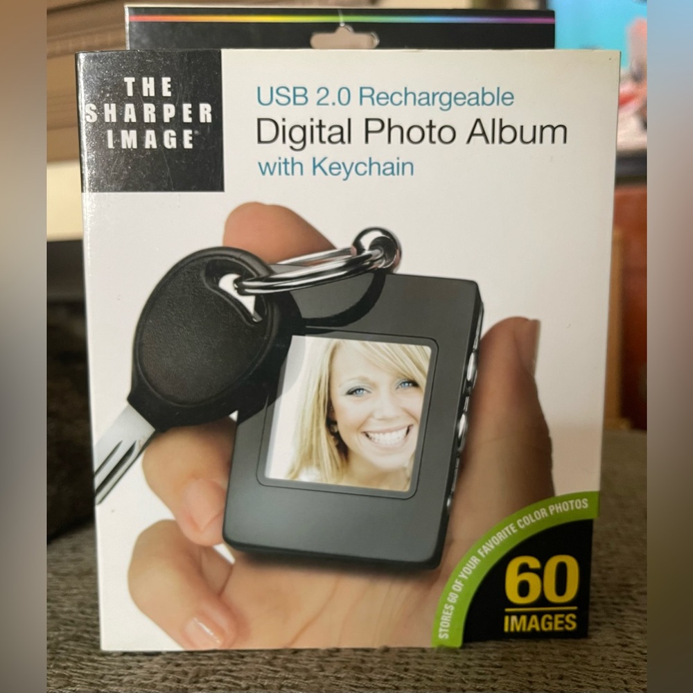 Sharper Image Digital Photo Album Keychain NIB